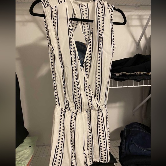 Blue and white backless romper - Picture 1 of 2